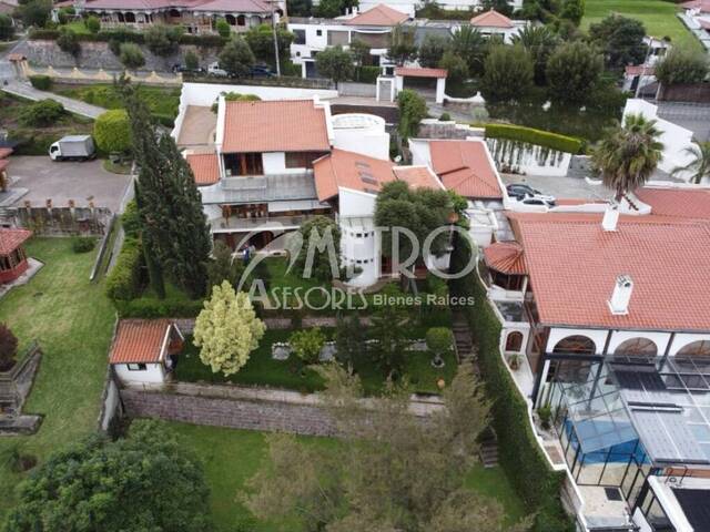 #1162 - Casa para Venta en Quito - P - 1