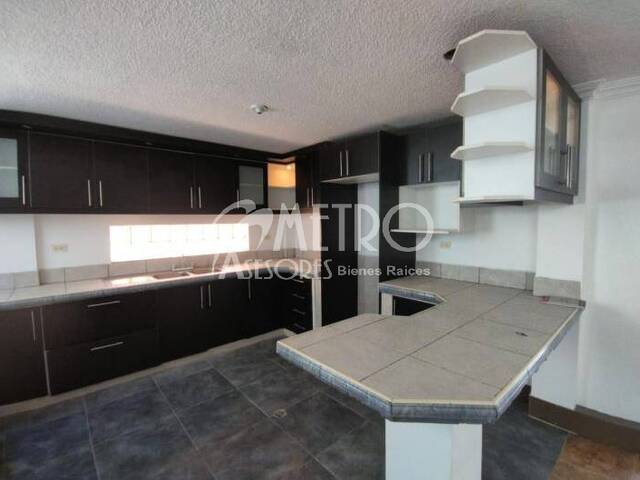 #1179 - Casa para Venta en Quito - P - 3